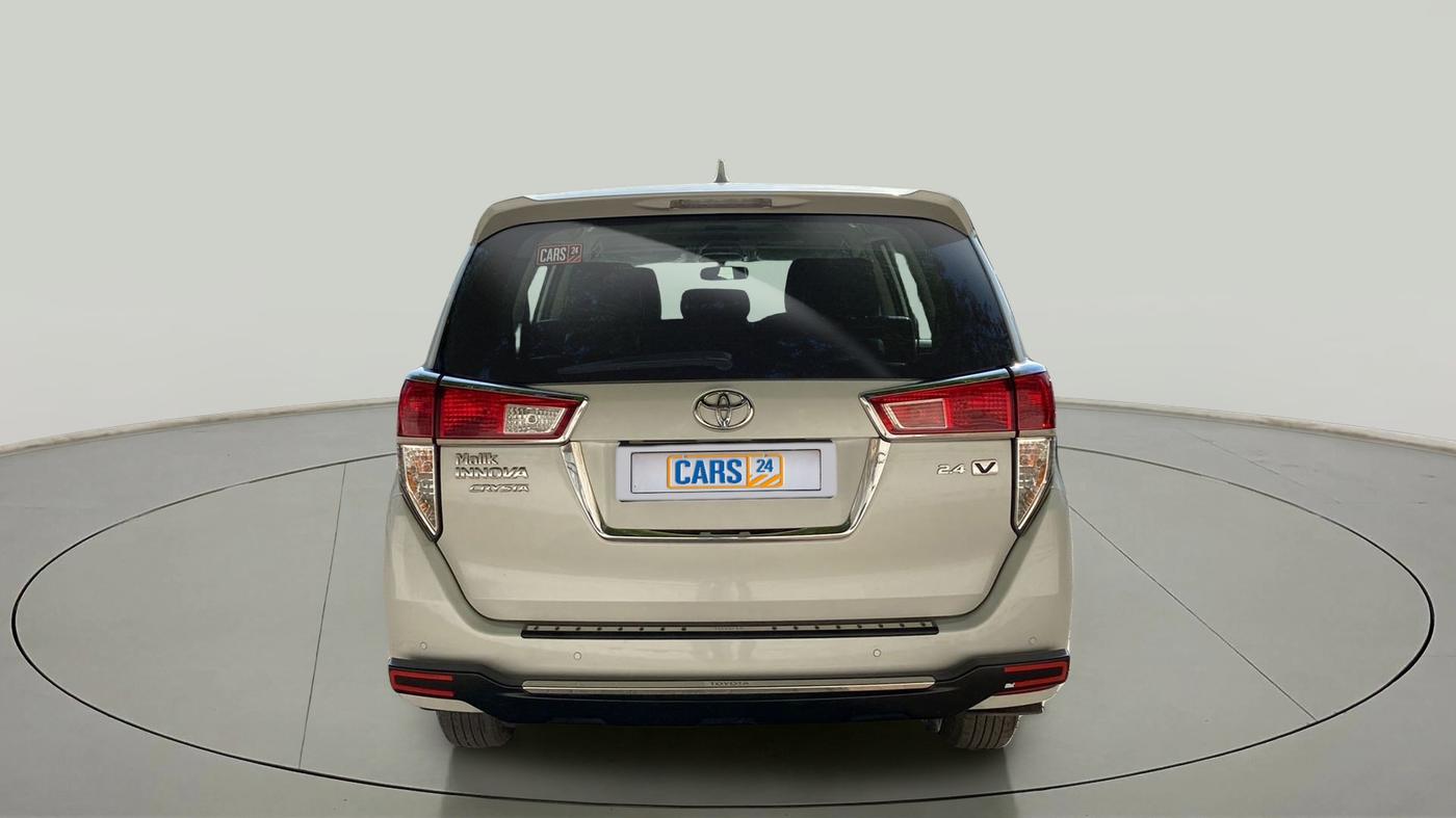 2022 Toyota Innova Crysta 2.4 VX 8 STR, Diesel, Manual, 13,837 km, Back/Rear