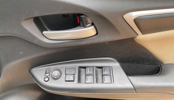 2017 Honda Jazz 1.2L I-VTEC V AT, Petrol, Automatic, 67,061 km, Driver Side Door Panels Control