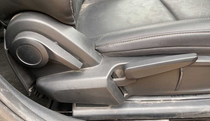 2022 Tata ALTROZ XZ PLUS PETROL, Petrol, Manual, 19,179 km, Driver Side Adjustment Panel