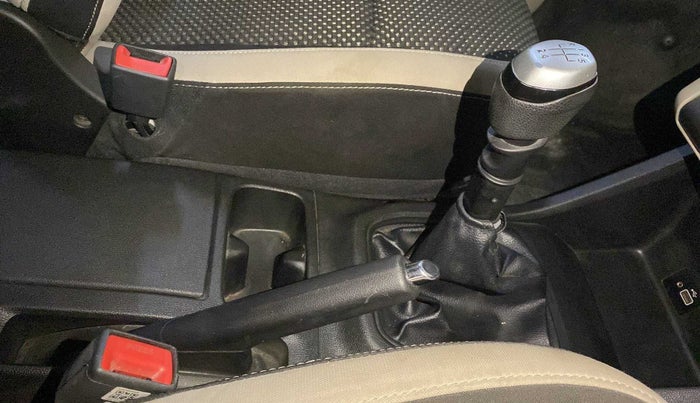 2019 Renault TRIBER RXZ, Petrol, Manual, 33,436 km, Gear Lever