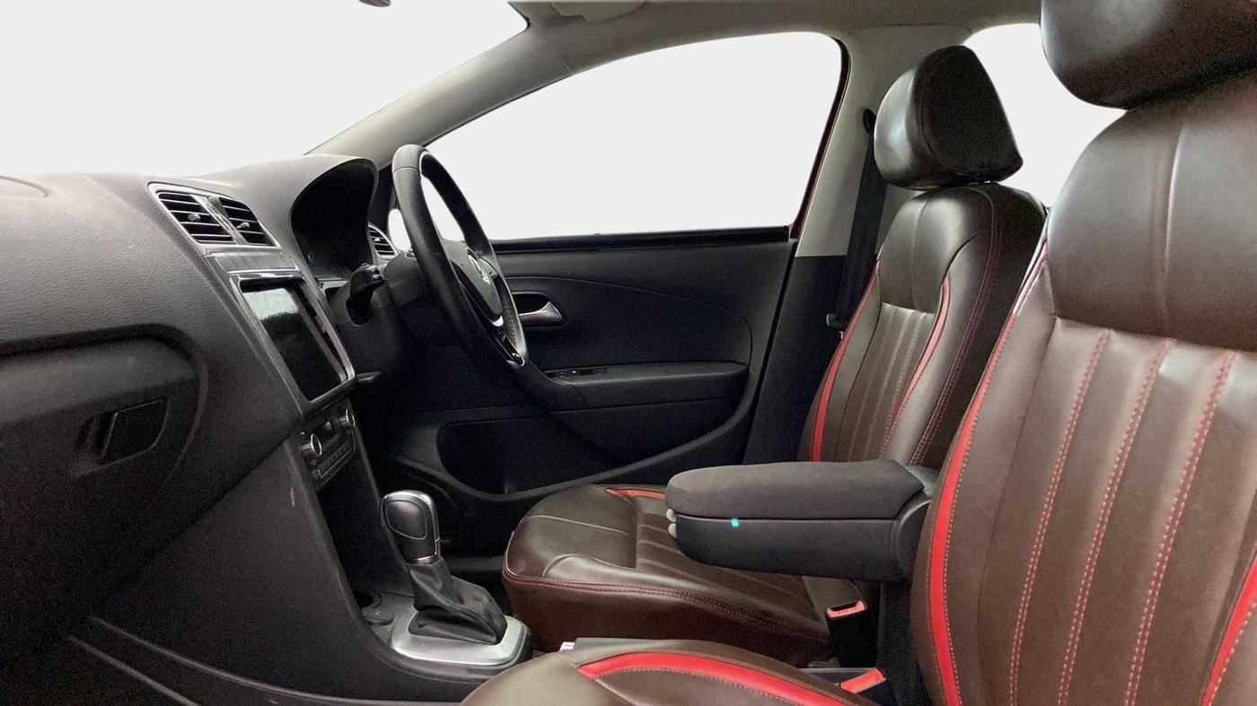 2021 Volkswagen Polo HIGHLINE PLUS 1.0L TSI AT, Petrol, Automatic, 19,068 km, Right Side Front Door Cabin