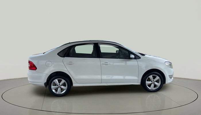 2016 Skoda Rapid AMBITION 1.5 TDI AT, Diesel, Automatic, 1,09,576 km, Right Side View