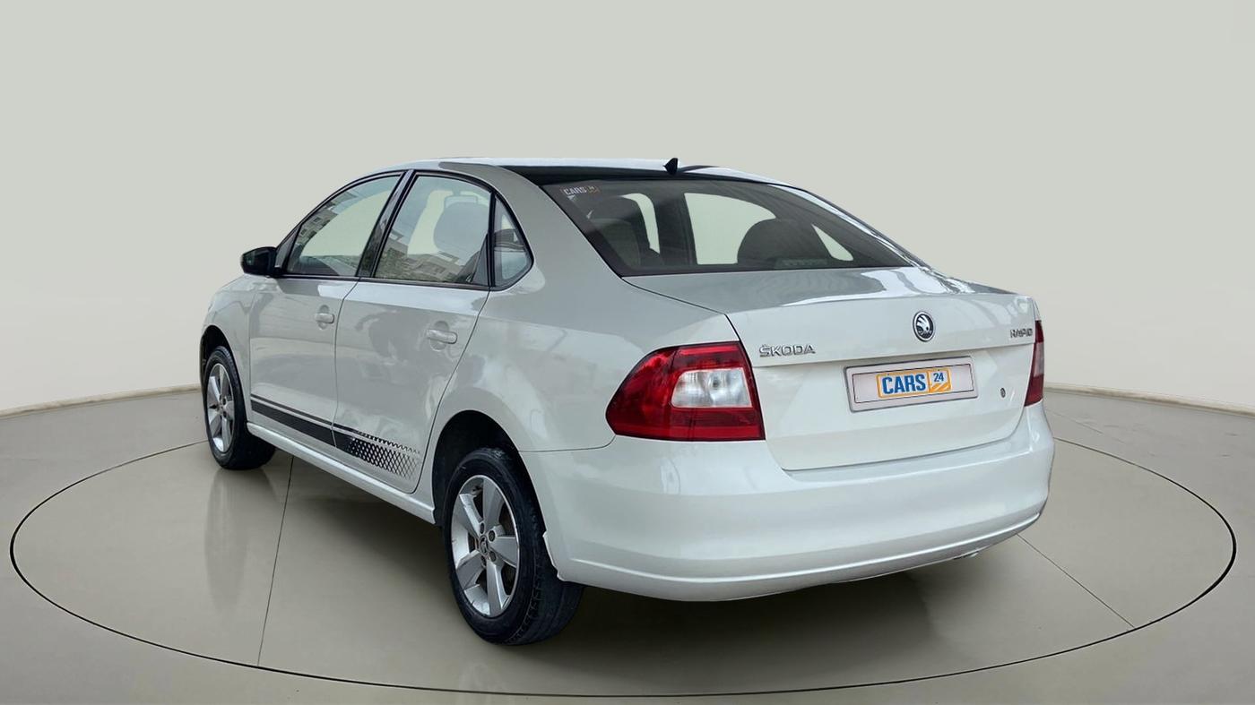2016 Skoda Rapid AMBITION 1.5 TDI AT, Diesel, Automatic, 1,09,576 km, Left Back Diagonal