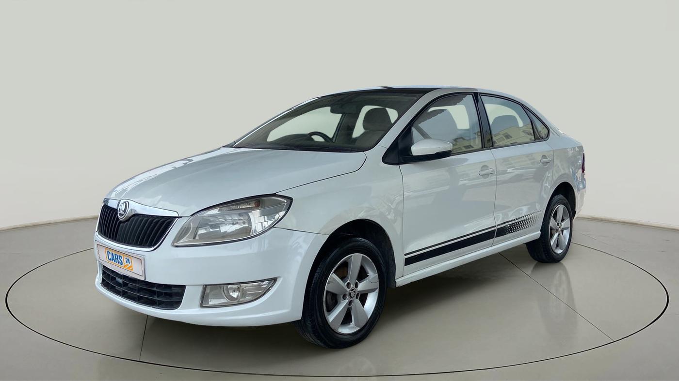 2016 Skoda Rapid AMBITION 1.5 TDI AT, Diesel, Automatic, 1,09,576 km, Left Front Diagonal