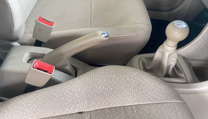 2013 Maruti Swift Dzire VDI, Diesel, Manual, 1,14,303 km, Gear Lever