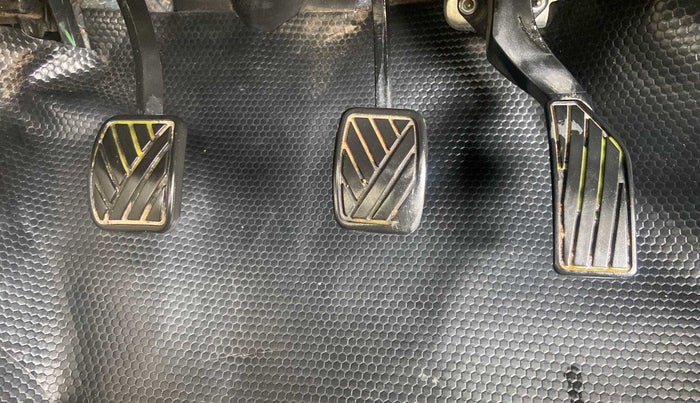 2013 Maruti Swift Dzire VDI, Diesel, Manual, 1,14,303 km, Pedals