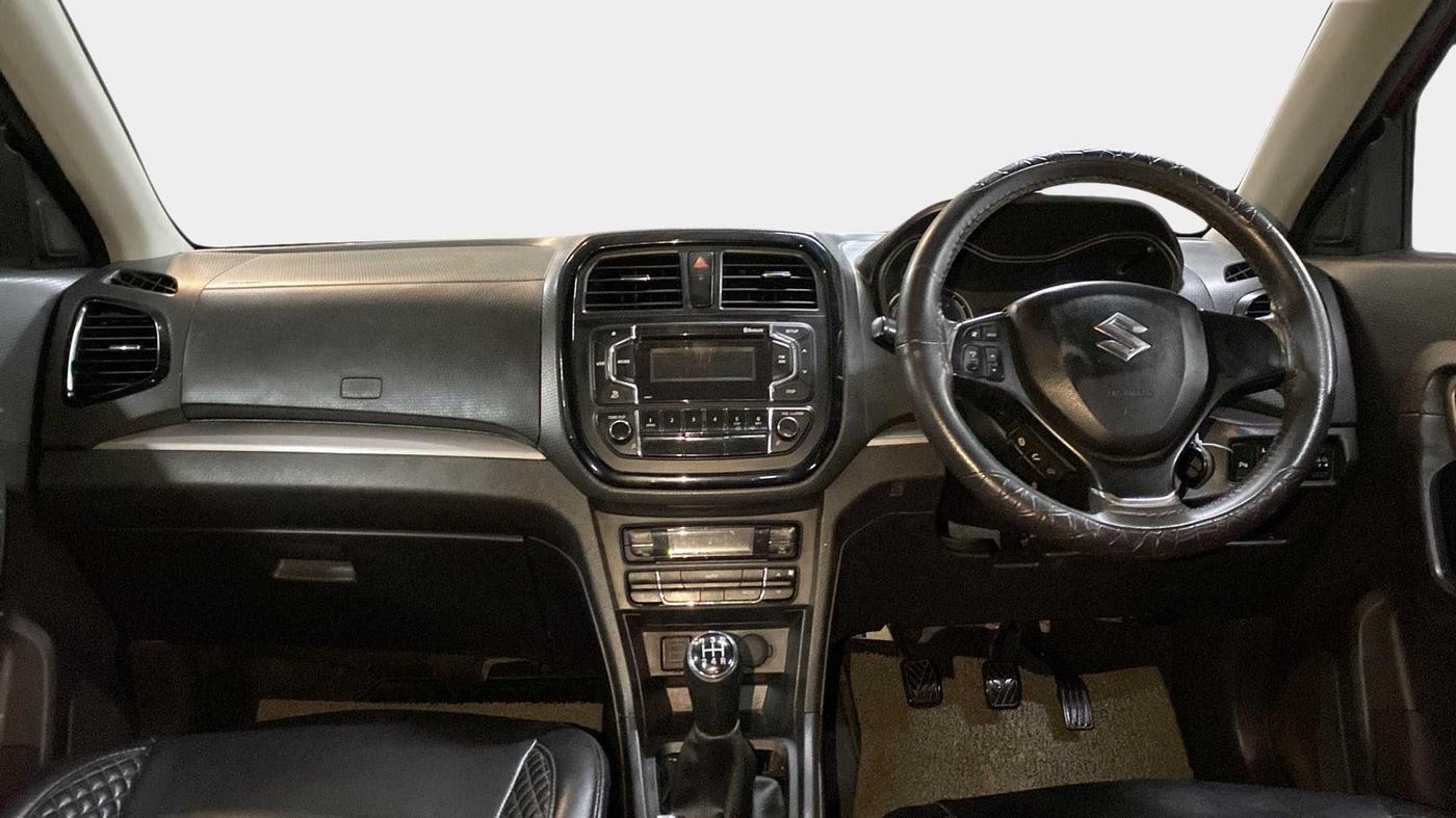 2016 Maruti Vitara Brezza ZDI, Diesel, Manual, 1,02,284 km, Dashboard