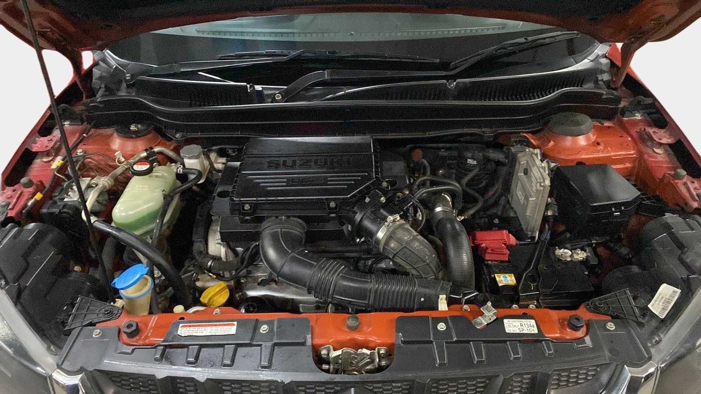 2016 Maruti Vitara Brezza ZDI, Diesel, Manual, 1,02,284 km, Open Bonet