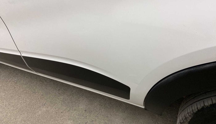 2022 Renault TRIBER RXZ, Petrol, Manual, 30,508 km, Rear left door - Slightly dented