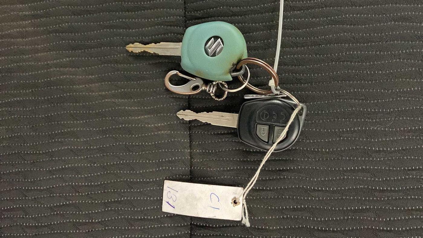2017 Maruti Baleno DELTA PETROL 1.2, Petrol, Manual, 29,828 km, Key Close Up