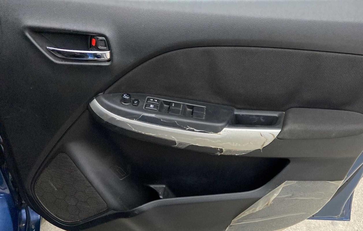 2017 Maruti Baleno DELTA PETROL 1.2, Petrol, Manual, 29,828 km, Driver Side Door Panels Control