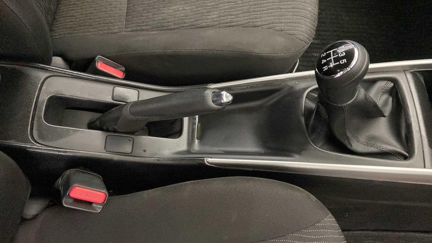 2017 Maruti Baleno DELTA PETROL 1.2, Petrol, Manual, 29,828 km, Gear Lever