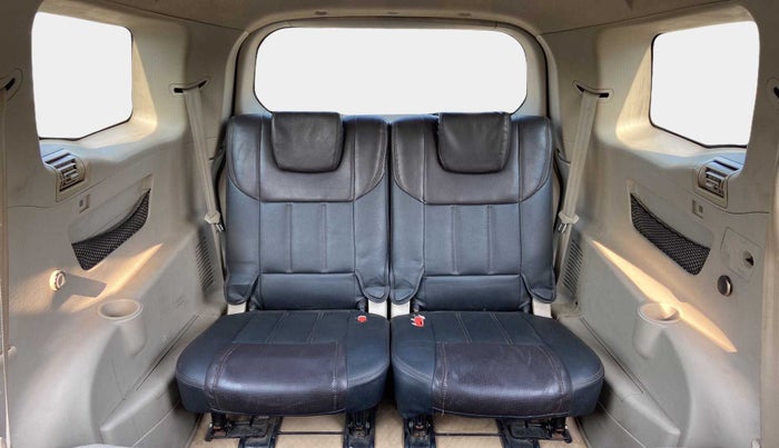 2015 Mahindra XUV500 W4, Diesel, Manual, 79,234 km, Third Seat Row ( optional )
