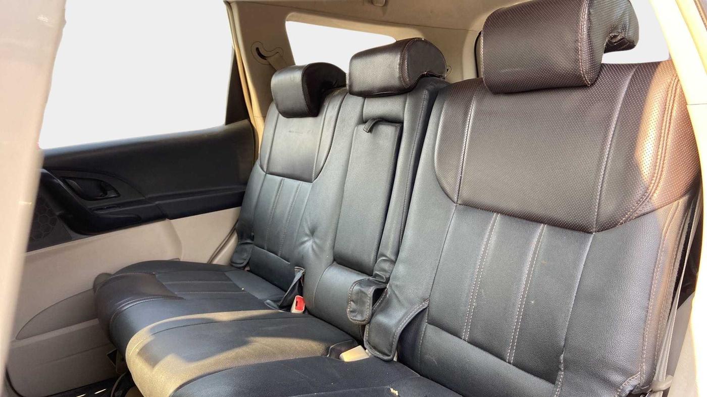 2015 Mahindra XUV500 W4, Diesel, Manual, 79,234 km, Right Side Rear Door Cabin