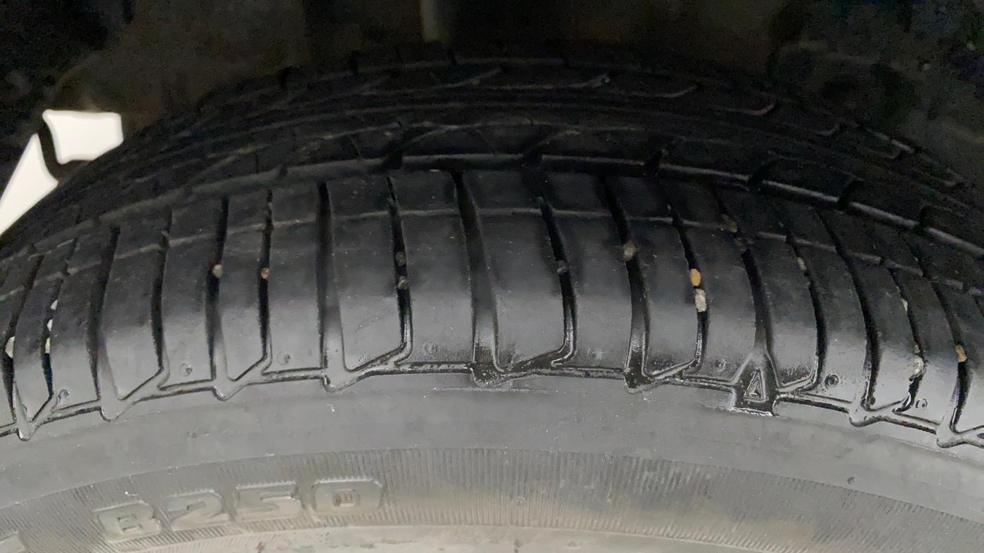 2017 Tata TIGOR XZ PETROL, Petrol, Manual, 60,142 km, Right Rear Tyre Tread