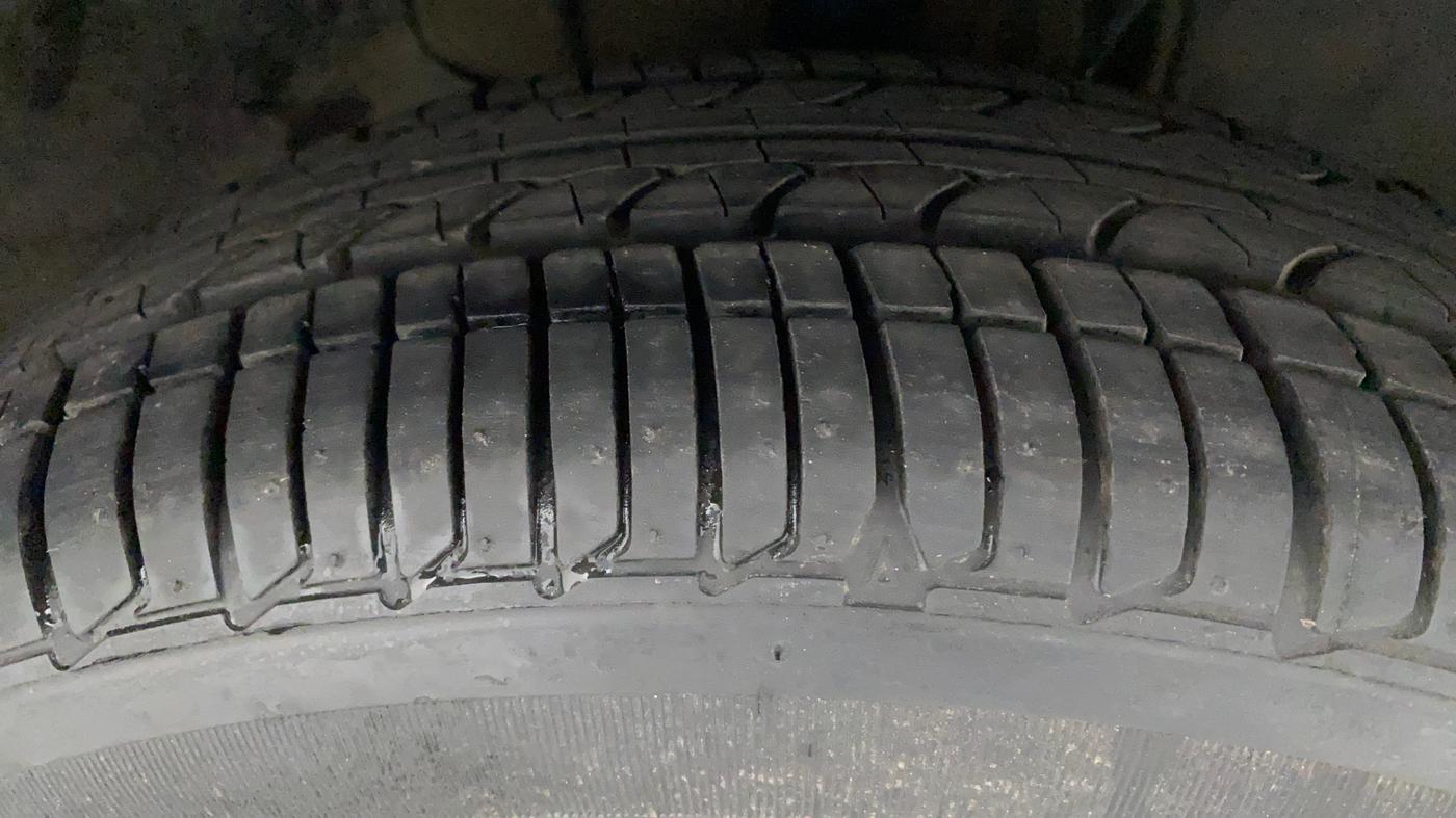 2017 Tata TIGOR XZ PETROL, Petrol, Manual, 60,142 km, Right Front Tyre Tread