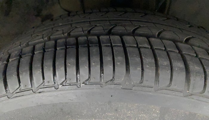 2017 Tata TIGOR XZ PETROL, Petrol, Manual, 60,142 km, Right Front Tyre Tread