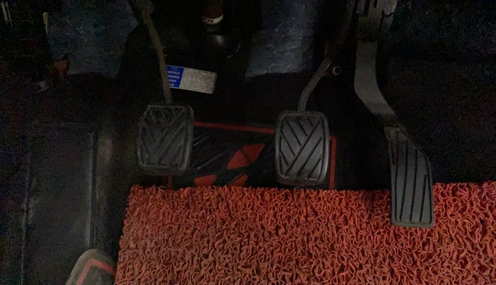 2016 Maruti Vitara Brezza VDI, Diesel, Manual, 21,719 km, Pedals