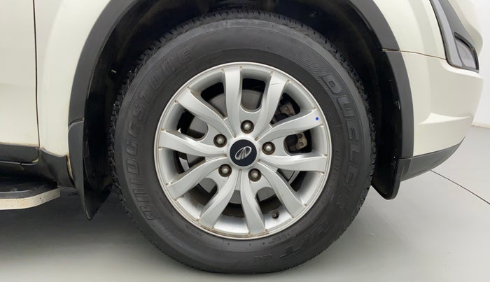 2020 Mahindra XUV500 W9 AT, Diesel, Automatic, 20,108 km, Right Front Wheel