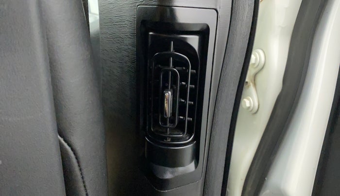 2020 Mahindra XUV500 W9 AT, Diesel, Automatic, 20,108 km, Rear AC Vents