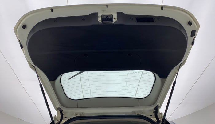 2020 Mahindra XUV500 W9 AT, Diesel, Automatic, 20,108 km, Boot Door Open