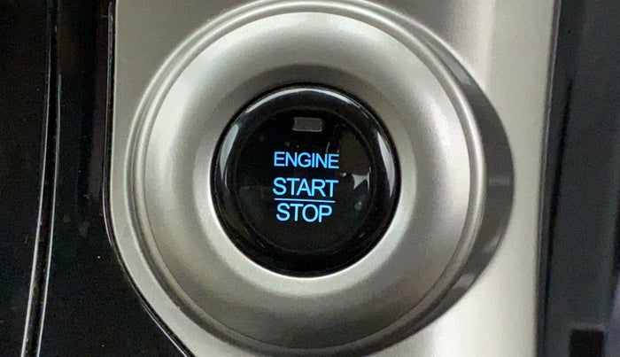 2020 Mahindra XUV500 W9 AT, Diesel, Automatic, 20,108 km, Keyless Start/ Stop Button