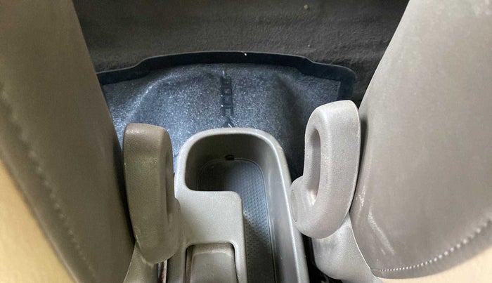 2016 Hyundai i10 MAGNA 1.1, CNG, Manual, 1,14,305 km, Driver Side Adjustment Panel