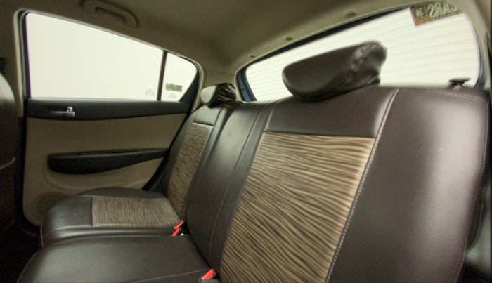 2012 Hyundai i20 ASTA 1.2, Petrol, Manual, 39,425 km, Right Side Rear Door Cabin