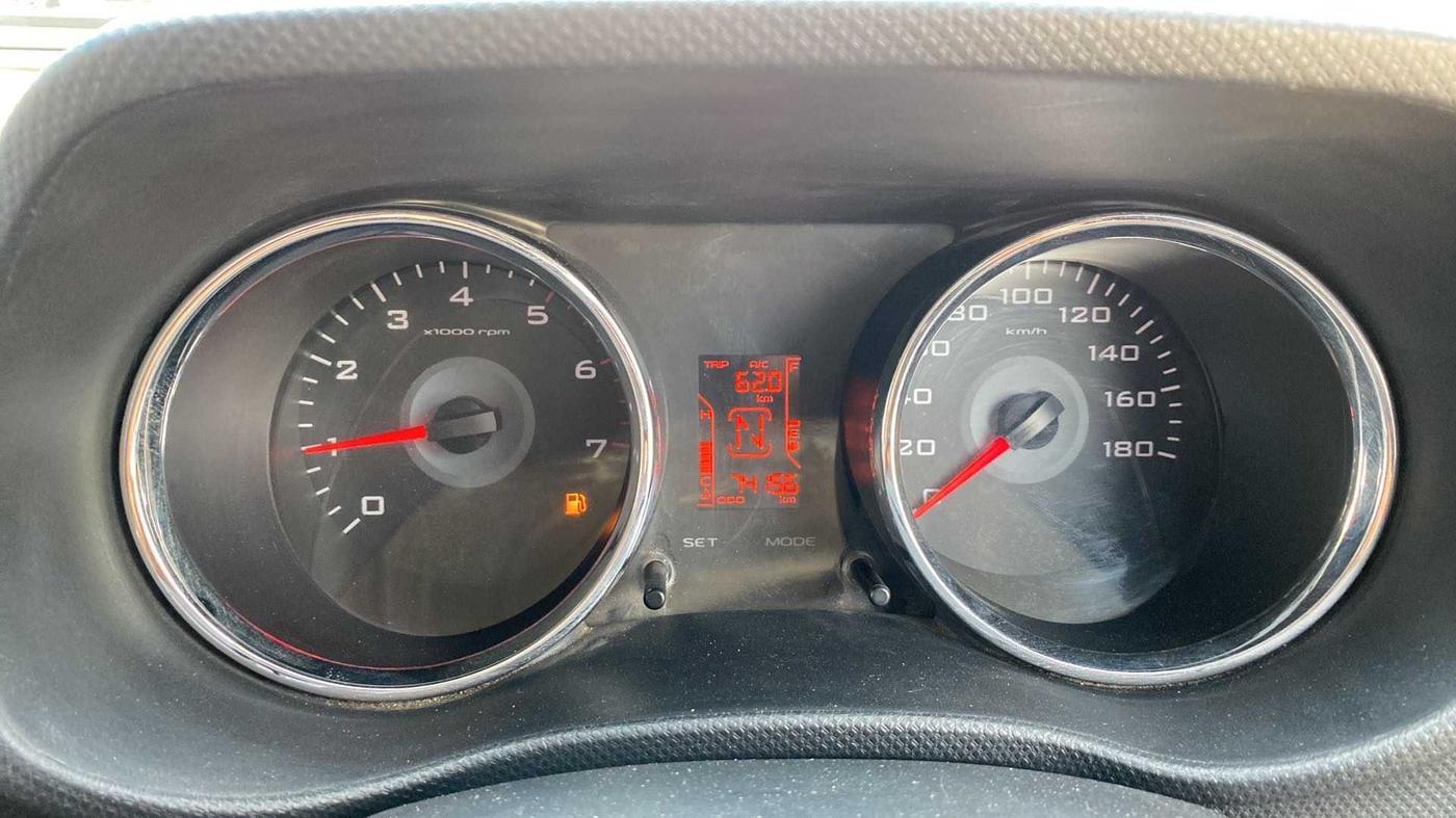 2016 Mahindra TUV300 T8, Diesel, Manual, 74,153 km, Odometer Image