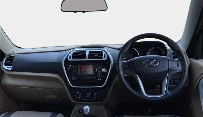 2016 Mahindra TUV300 T8, Diesel, Manual, 74,153 km, Dashboard