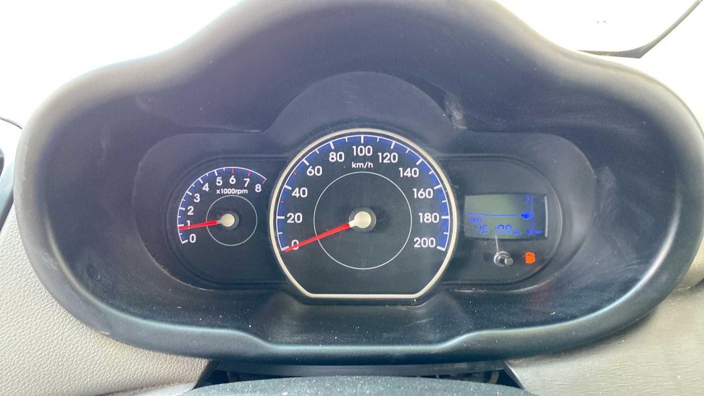 2015 Hyundai i10 MAGNA 1.1, Petrol, Manual, 45,144 km, Odometer Image