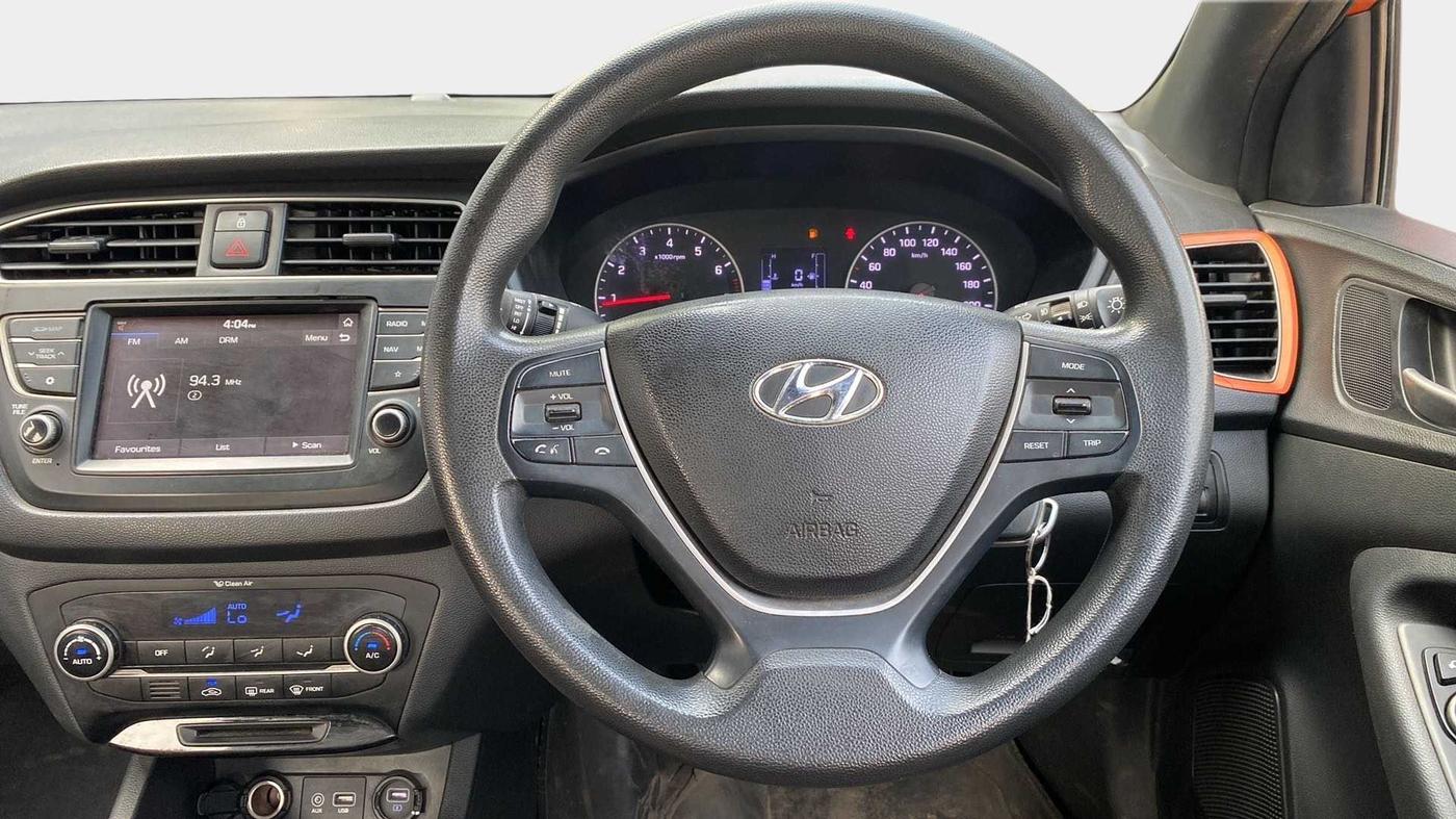 2018 Hyundai Elite i20 ASTA 1.2 DUAL TONE, Petrol, Manual, 40,288 km, Steering Wheel Close Up