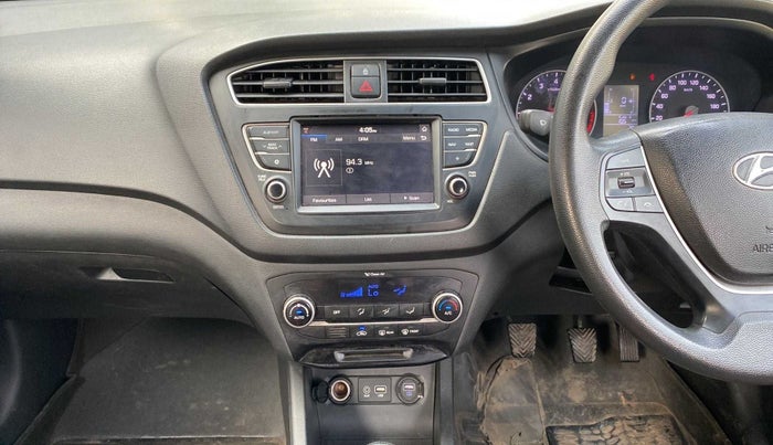 2018 Hyundai Elite i20 ASTA 1.2 DUAL TONE, Petrol, Manual, 40,288 km, Infotainment system - Not working