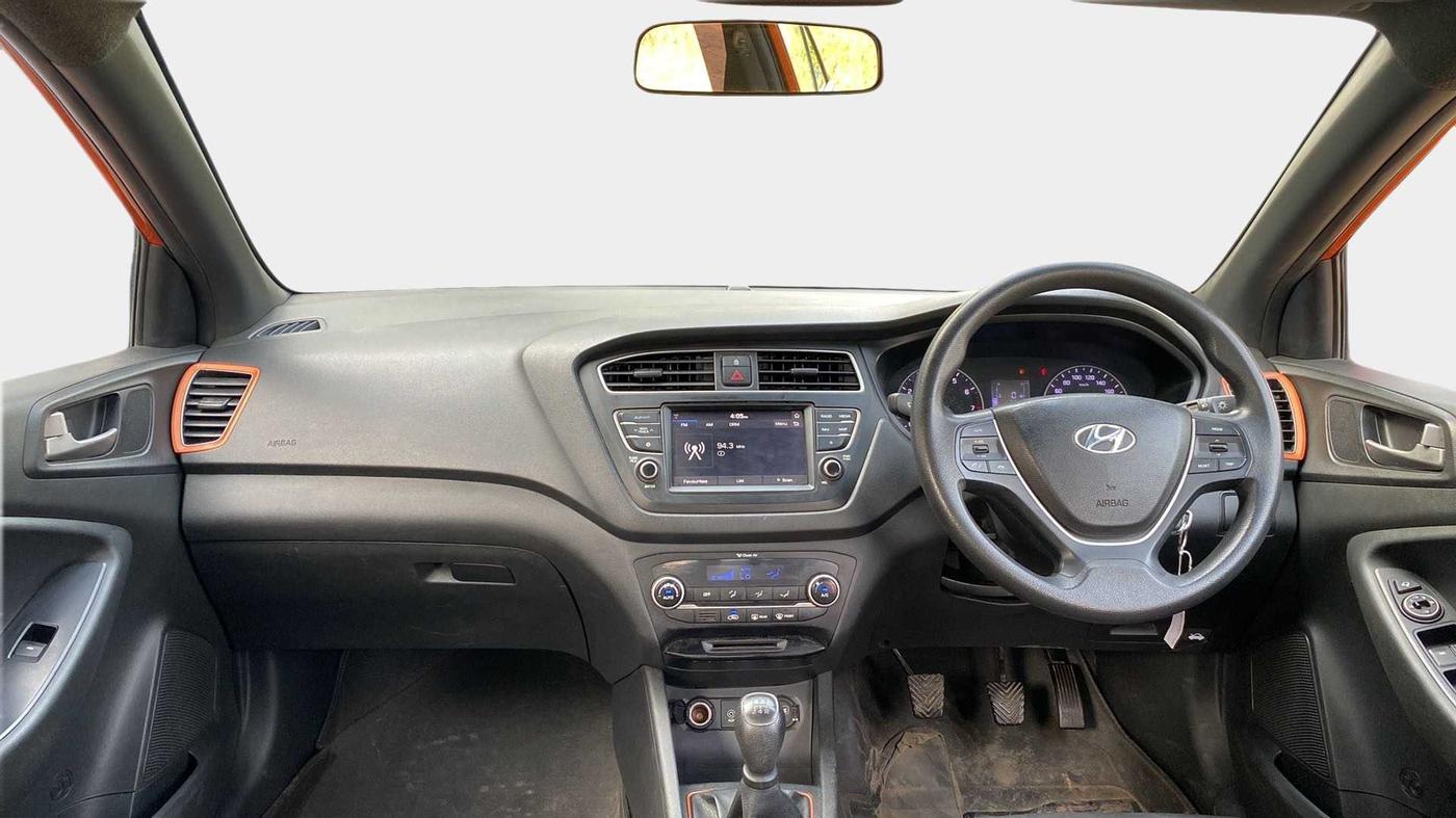 2018 Hyundai Elite i20 ASTA 1.2 DUAL TONE, Petrol, Manual, 40,288 km, Dashboard