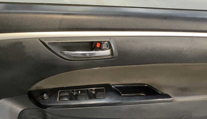2016 Maruti Swift VXI, Petrol, Manual, 66,545 km, Driver Side Door Panels Control
