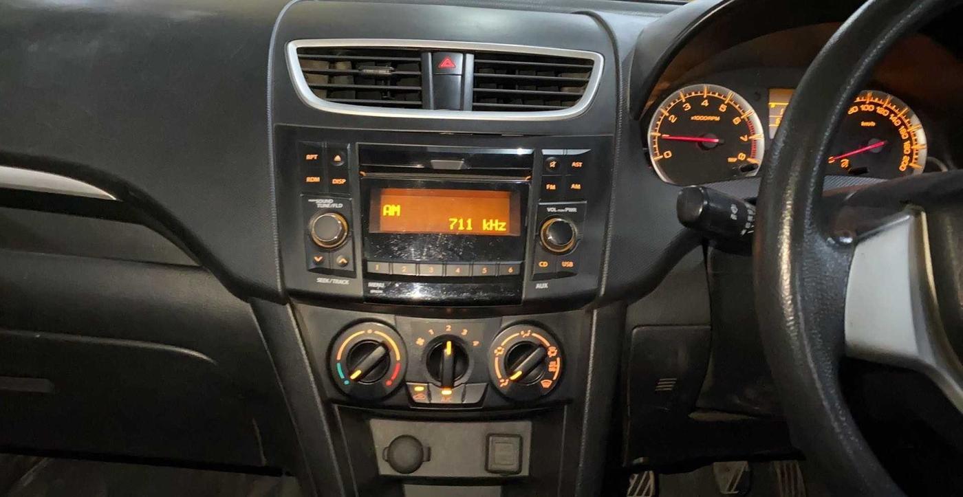 2016 Maruti Swift VXI, Petrol, Manual, 66,545 km, Air Conditioner