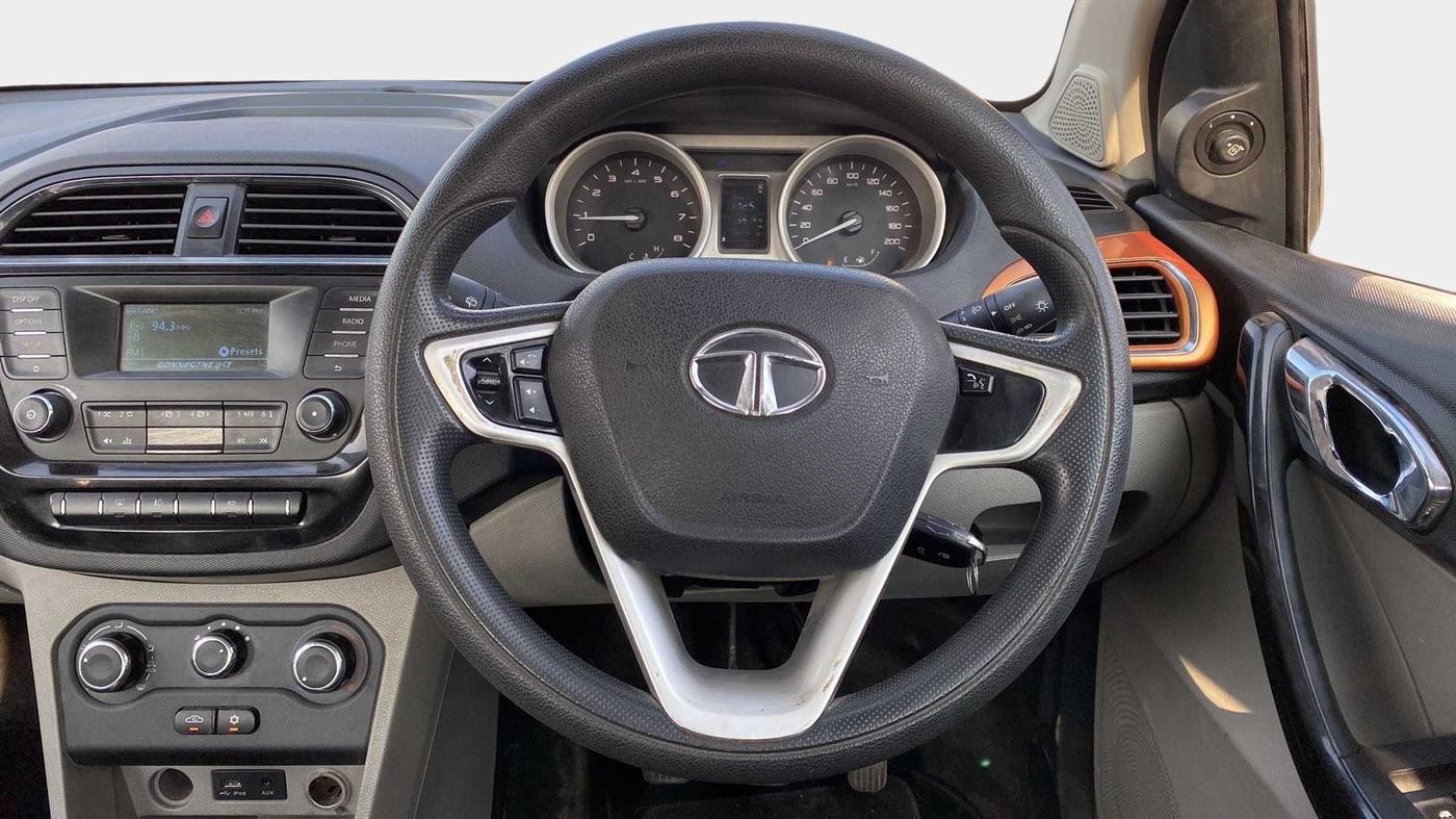 2016 Tata Tiago XZ PETROL, Petrol, Manual, 39,182 km, Steering Wheel Close Up