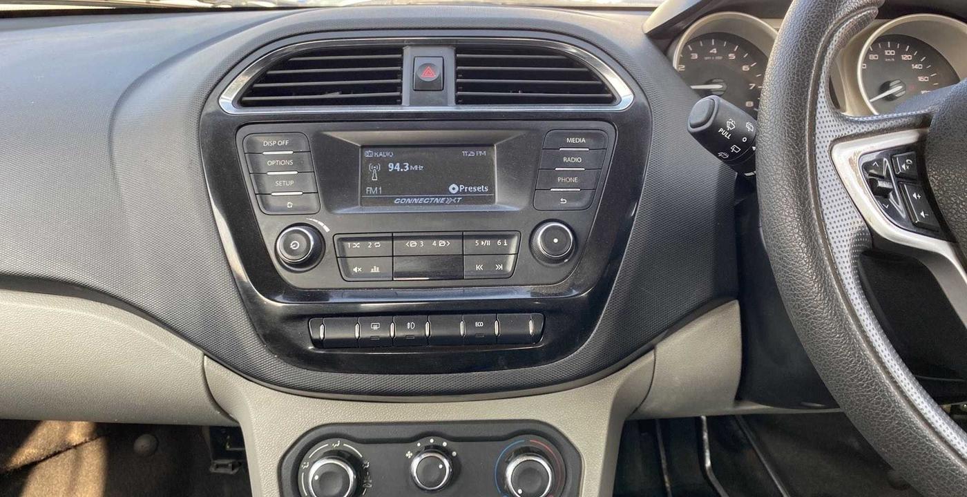 2016 Tata Tiago XZ PETROL, Petrol, Manual, 39,182 km, Air Conditioner