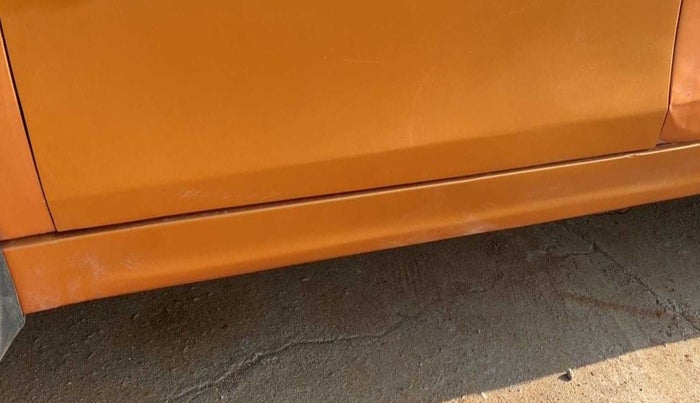 2016 Tata Tiago XZ PETROL, Petrol, Manual, 39,182 km, Left running board - Paint has minor damage
