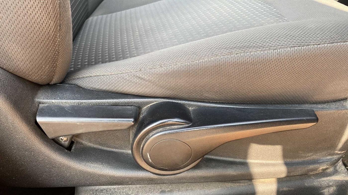 2016 Tata Tiago XZ PETROL, Petrol, Manual, 39,182 km, Driver Side Adjustment Panel