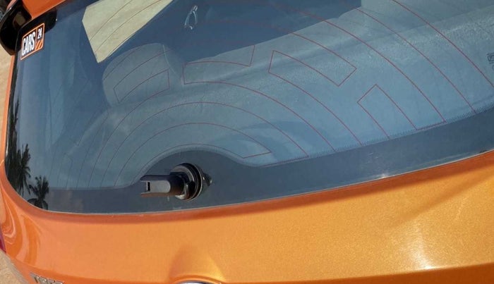 2016 Tata Tiago XZ PETROL, Petrol, Manual, 39,182 km, Rear windshield - Wiper arm not available