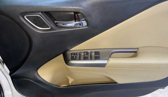 2018 Honda City 1.5L I-VTEC ZX CVT, Petrol, Automatic, 1,00,483 km, Driver Side Door Panels Control
