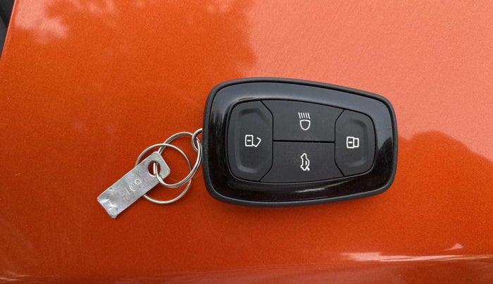 2023 Tata PUNCH CREATIVE  MT, Petrol, Manual, 4,148 km, Key Close Up