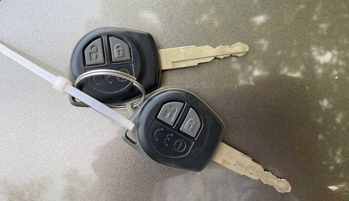 2019 Maruti New Wagon-R VXI 1.2 AMT, Petrol, Automatic, 27,812 km, Key Close Up