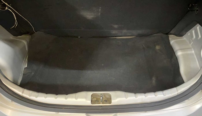 2016 Hyundai Eon ERA +, Petrol, Manual, 43,720 km, Boot Inside