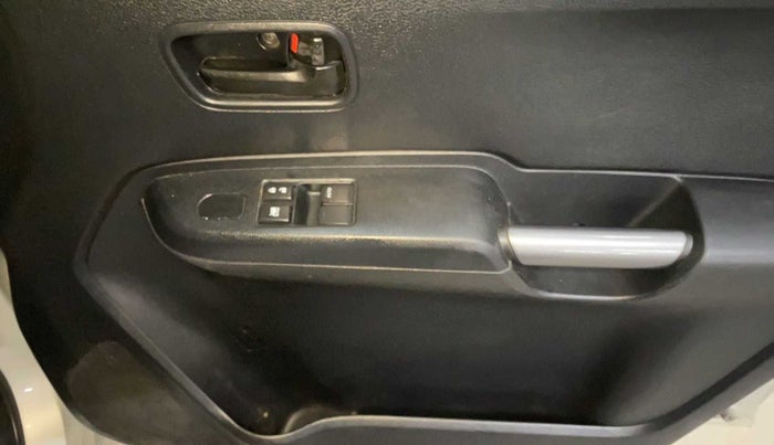 2022 Maruti IGNIS SIGMA 1.2, Petrol, Manual, 13,606 km, Driver Side Door Panels Control