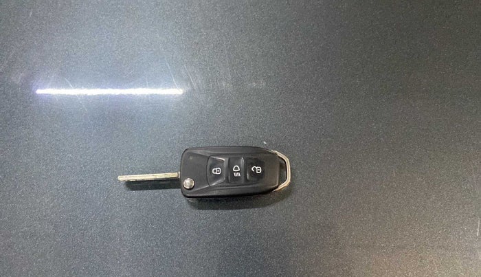 2022 Tata ALTROZ XM PLUS PETROL, Petrol, Manual, 9,456 km, Key Close Up