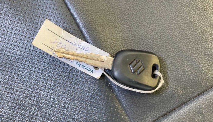 2011 Maruti Swift VXI, Petrol, Manual, 52,643 km, Key Close Up