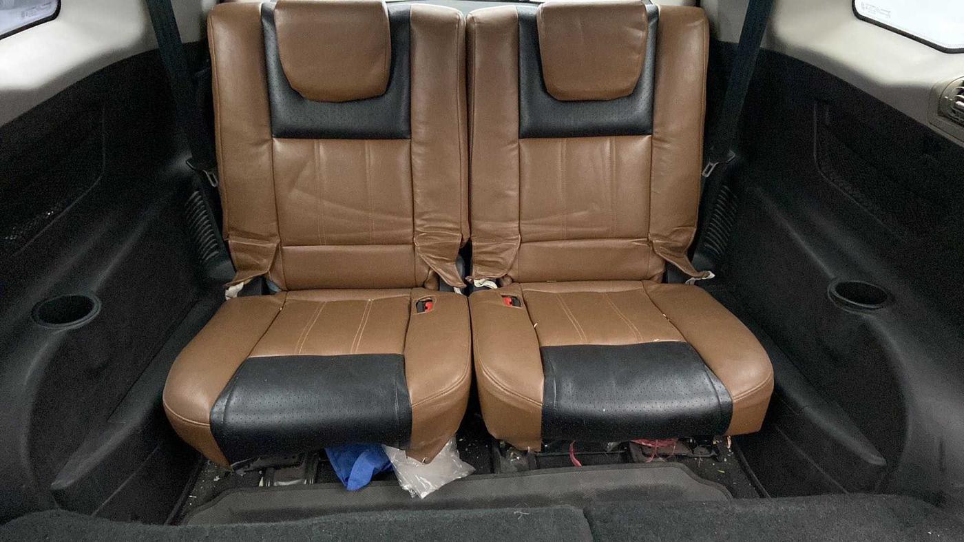 2019 Mahindra XUV500 W5, Diesel, Manual, 46,759 km, Third Seat Row ( optional )