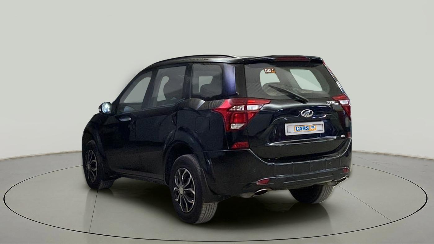 2019 Mahindra XUV500 W5, Diesel, Manual, 46,759 km, Left Back Diagonal